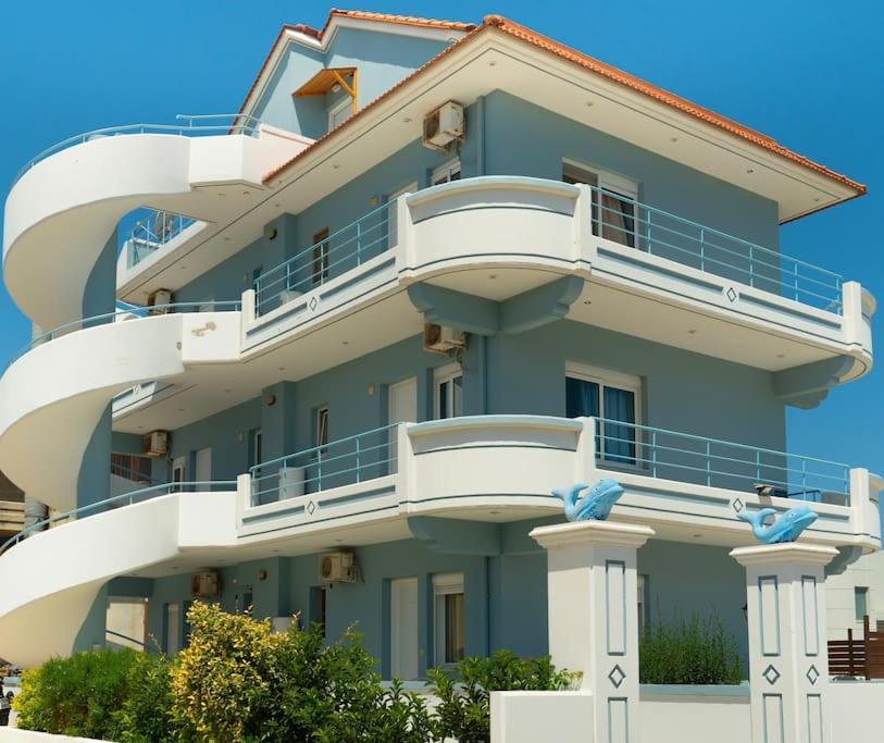 Megat Seaview And Seaside Apartments イアリソス エクステリア 写真