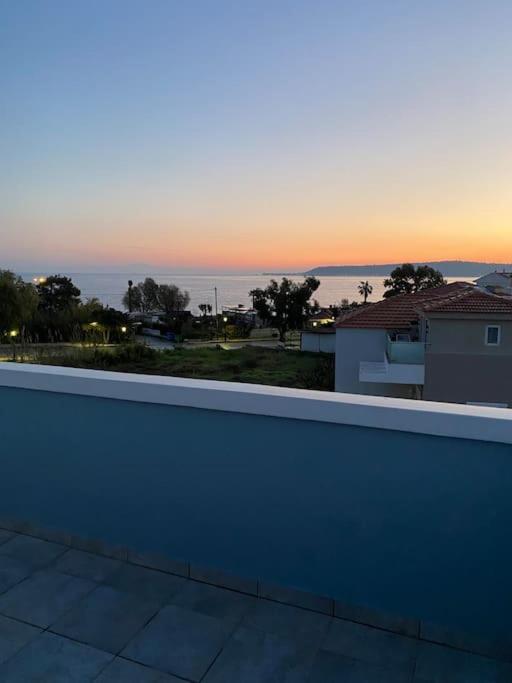 Megat Seaview And Seaside Apartments イアリソス エクステリア 写真